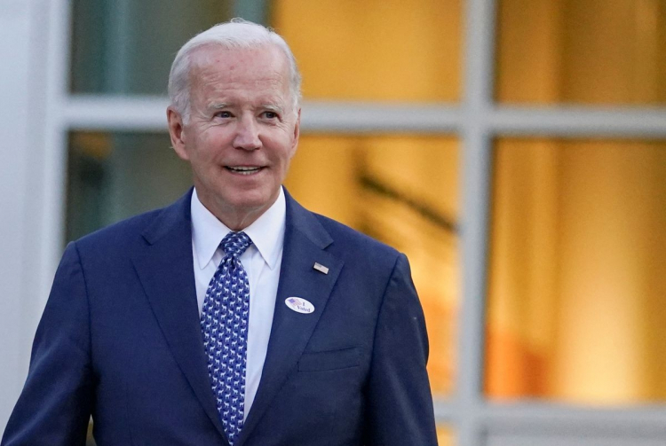 Những quan chức nào tháp tùng Tổng thống Joe Biden thăm Việt Nam? - Ảnh 1.