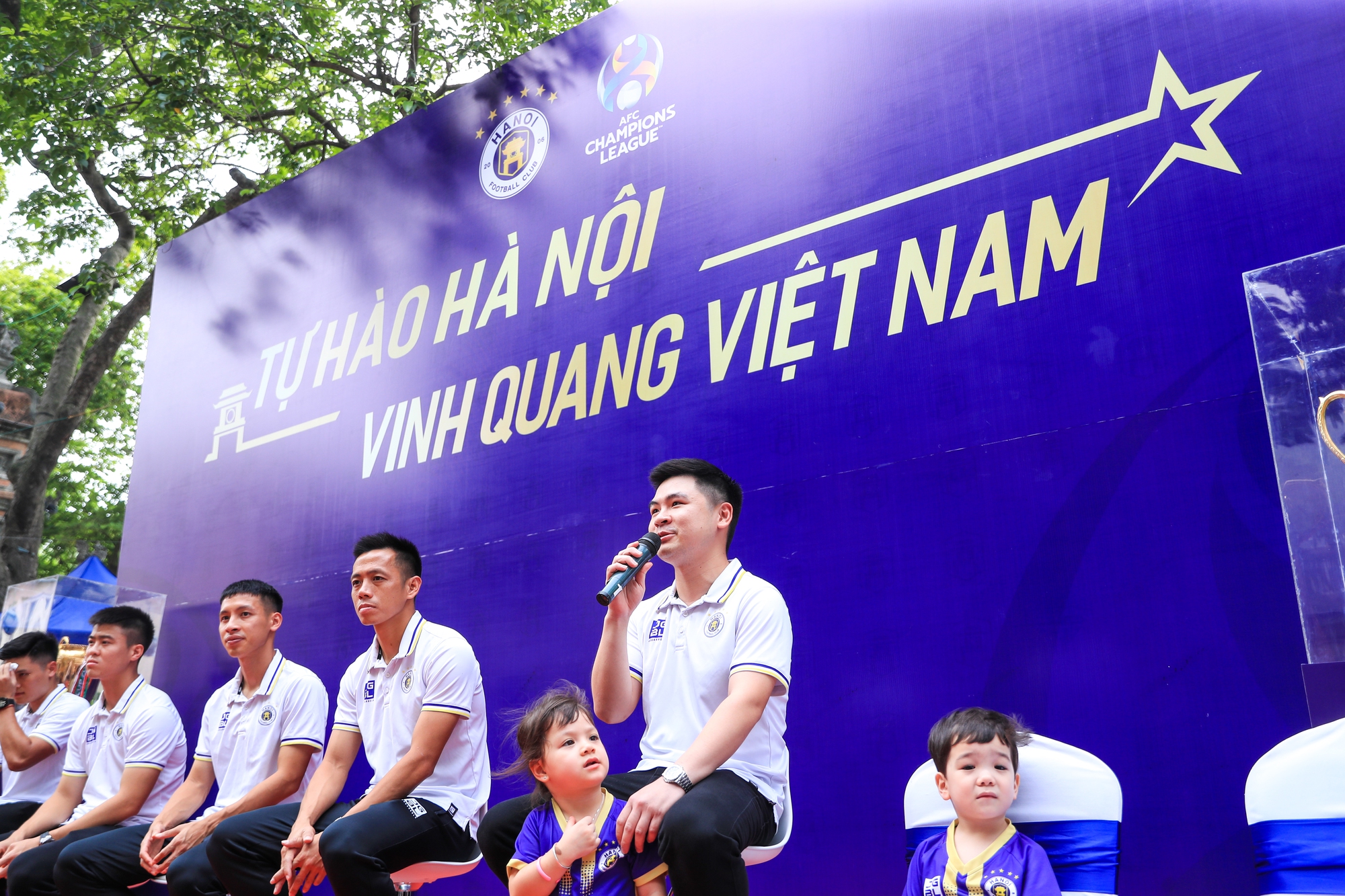 &quot;Chỉ cần NHM tới thật đông, Hà Nội FC tự tin thắng bất cứ đối thủ nào!”  - Ảnh 8.
