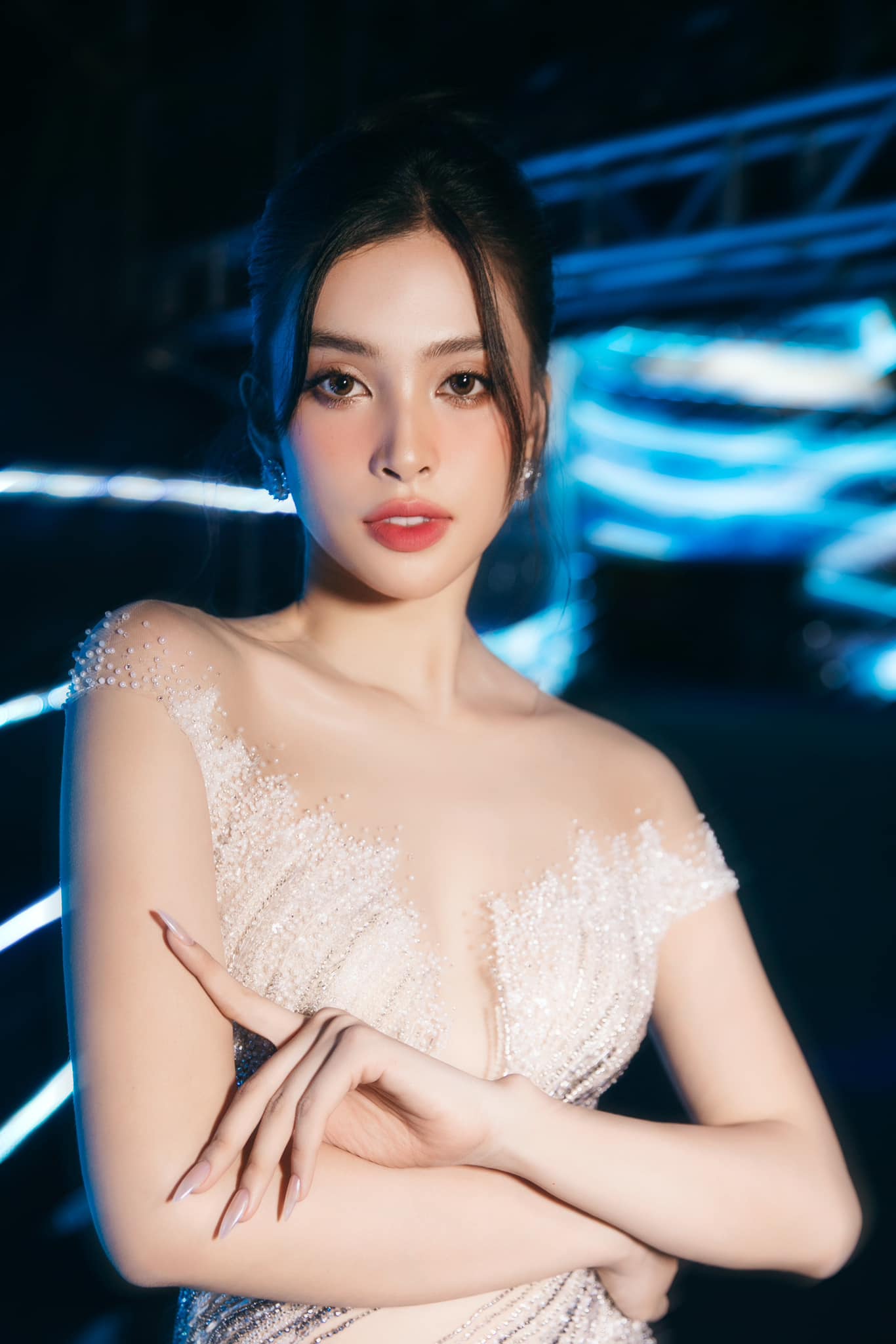 "Phớt lờ" tin đồn chuyện tình cảm, Hoa hậu Tiểu Vy bất ngờ ghi điểm nhờ hành động đẹp trước Trung thu - Ảnh 9. "Phớt lờ" tin đồn chuyện tình cảm, Hoa hậu Tiểu Vy bất ngờ ghi điểm nhờ hành động đẹp trước Trung thu - Ảnh 9.