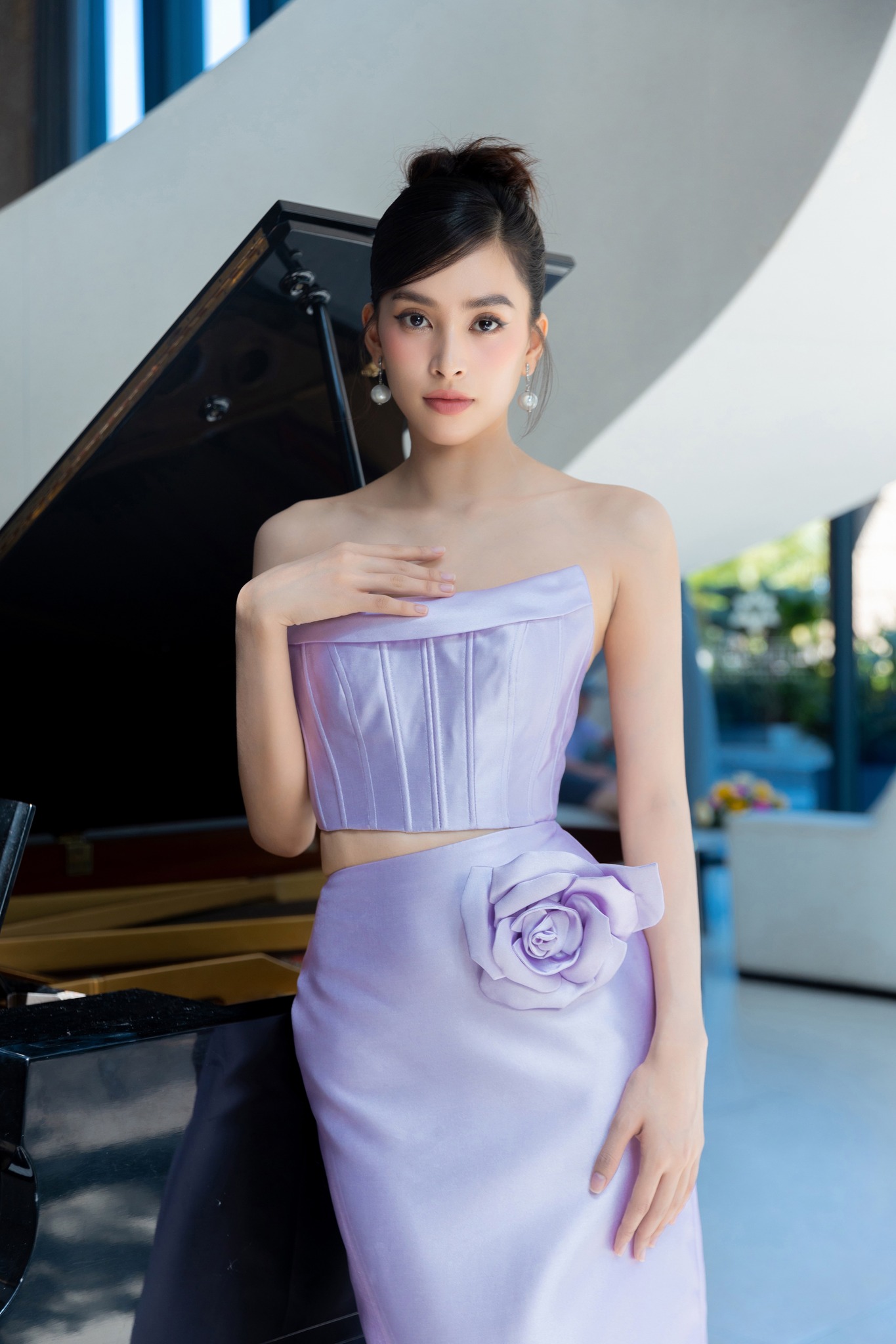 "Phớt lờ" tin đồn chuyện tình cảm, Hoa hậu Tiểu Vy bất ngờ ghi điểm nhờ hành động đẹp trước Trung thu - Ảnh 8. "Phớt lờ" tin đồn chuyện tình cảm, Hoa hậu Tiểu Vy bất ngờ ghi điểm nhờ hành động đẹp trước Trung thu - Ảnh 8.