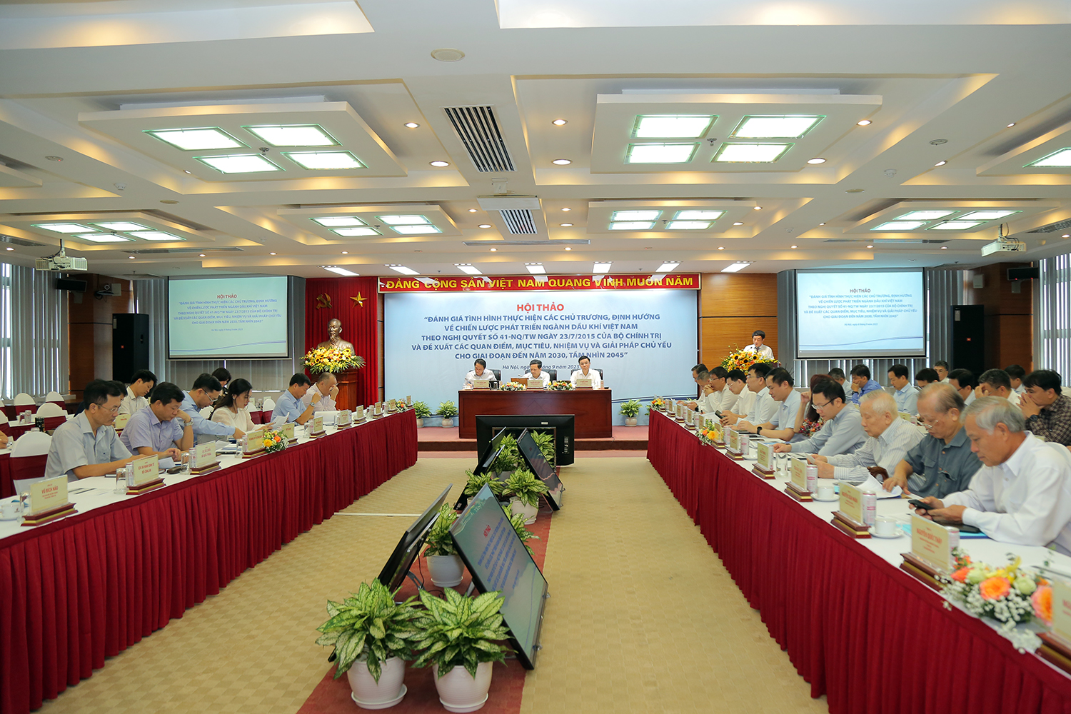 Petrovietnam phối hợp tổ chức Hội thảo định hướng về chiến lược phát triển ngành dầu khí Việt Nam - Ảnh 1.