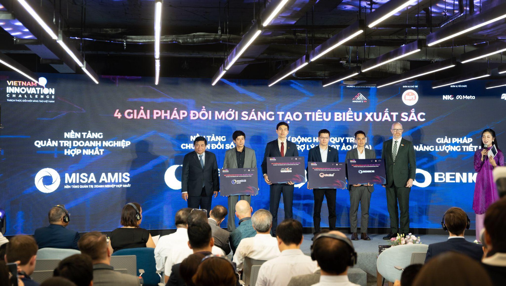 MISA AMIS vinh dự là 1 trong 4 Giải pháp đổi mới sáng tạo xuất sắc nhất Việt Nam 2023 - Ảnh 1.