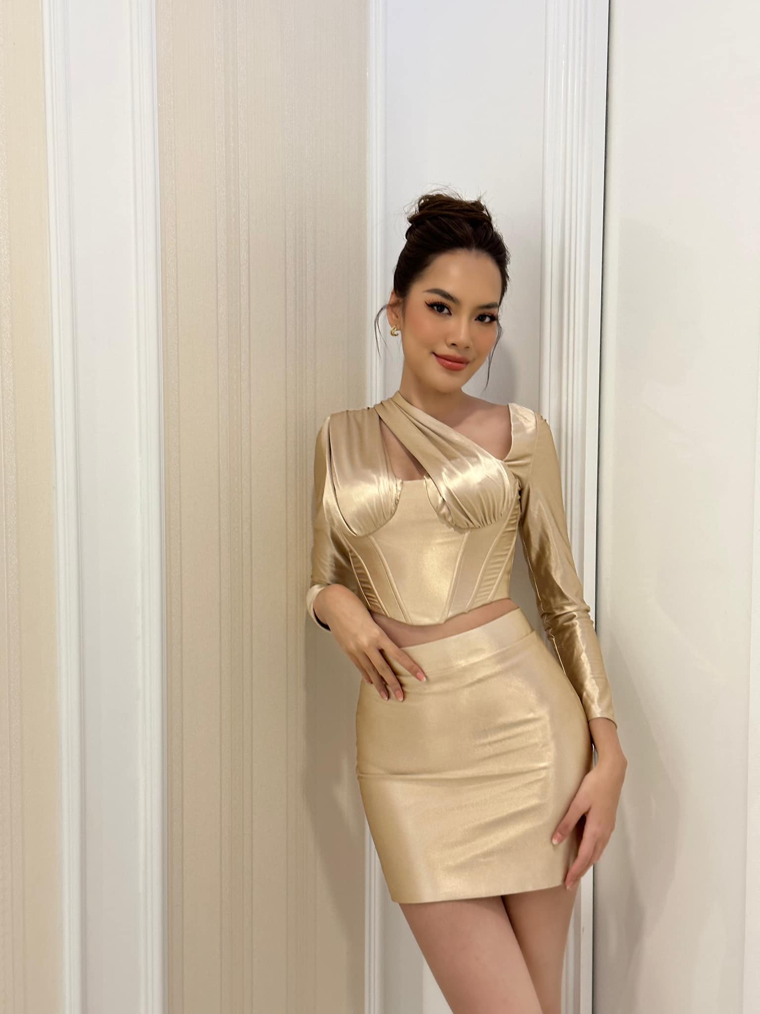 Quán quân Vietnam’s Next Top Model 2015 Hương Ly: "Lê Hoàng Phương trong mắt tôi là người nói được làm được” - Ảnh 10. Quán quân Vietnam’s Next Top Model 2015 Hương Ly: "Lê Hoàng Phương trong mắt tôi là người nói được làm được” - Ảnh 10.
