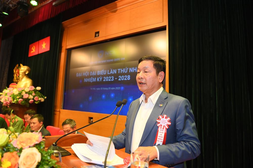 Thứ trưởng Bộ Công an Lương Tam Quang được bầu giữ thêm chức danh mới - Ảnh 4.