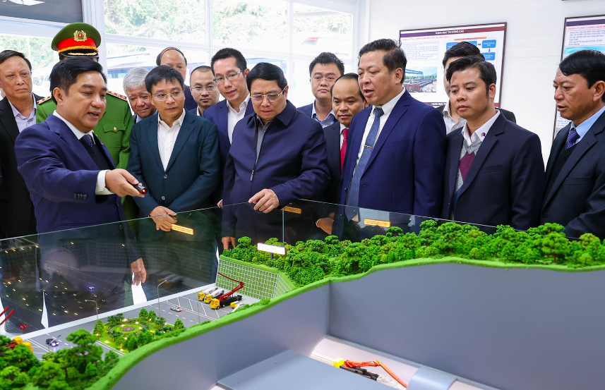 Thủ tướng yêu cầu chủ đầu tư, nhà thầu dự án cao tốc Đồng Đăng – Trà Lĩnh rút kinh nghiệm mô hình PPP+ - Ảnh 2.