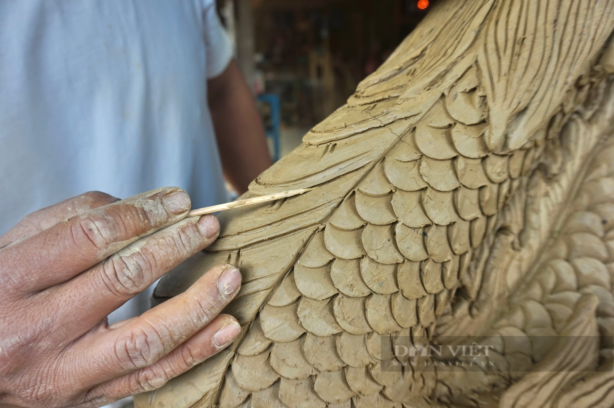 Về làng gốm hơn 500 tuổi ở Quảng Nam xem nghệ nhân nhào nặn linh vật Tết 2024- Ảnh 2.