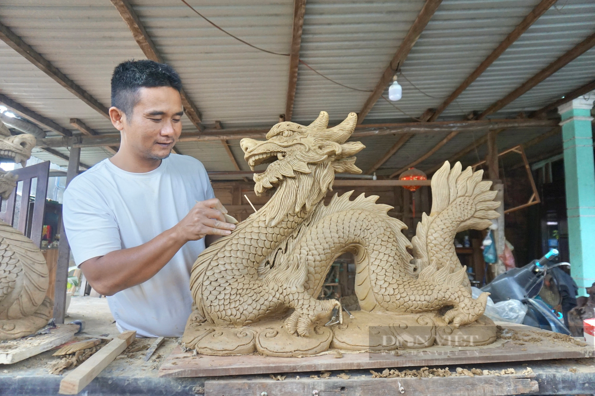 Về làng gốm hơn 500 tuổi ở Quảng Nam xem nghệ nhân nhào nặn linh vật Tết 2024- Ảnh 4.