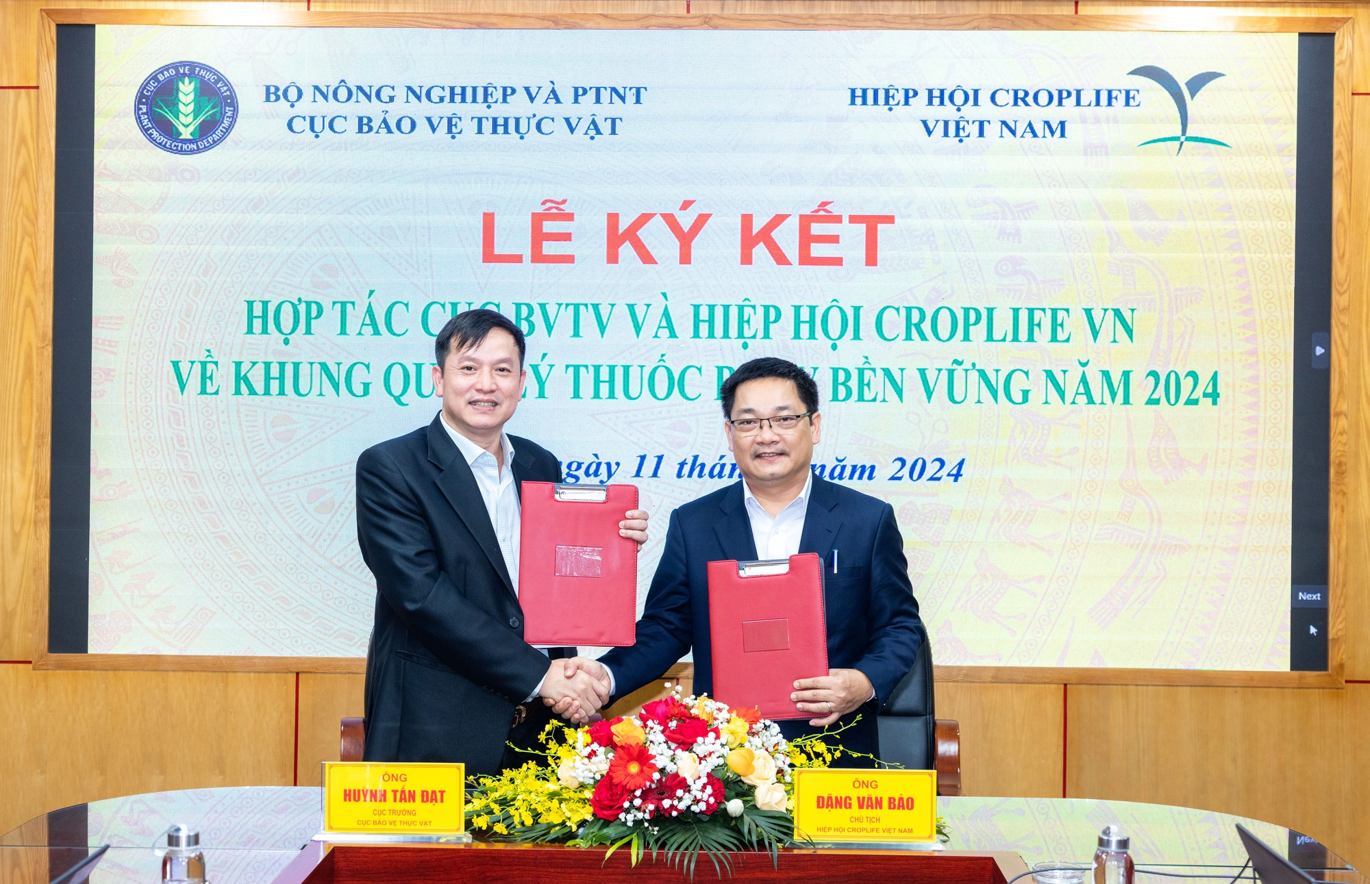 Cục Bảo vệ thực vật, CropLife Việt Nam ký kết triển khai chương trình "Khung quản lý thuốc bảo vệ thực vật bền vững" - Ảnh 1.