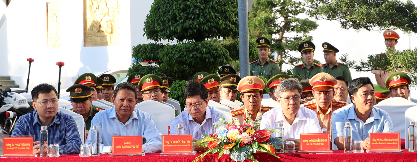 Công an Bình Thuận triển khai "chiến dịch" bảo vệ an ninh trật tự và trấn áp tội phạm dịp Tết Giáp Thìn- Ảnh 1.