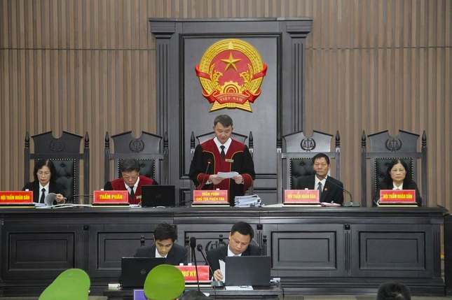 Những điều "đặc biệt" trong đại án Việt Á sau 8 ngày xét xử- Ảnh 1.