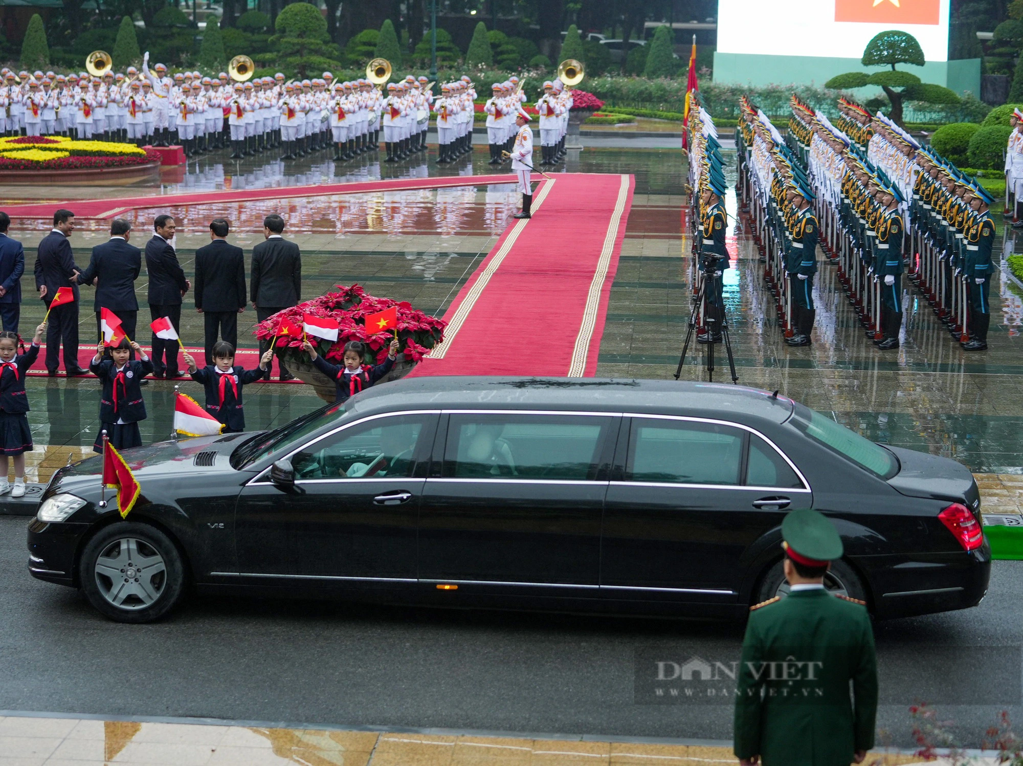 Hình ảnh Chủ tịch nước Võ Văn Thưởng chủ trì lễ đón Tổng thống Indonesia Joko Widodo thăm Việt Nam- Ảnh 2.