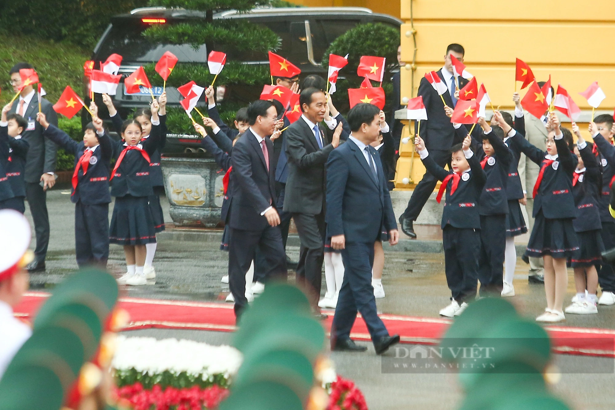 Hình ảnh Chủ tịch nước Võ Văn Thưởng chủ trì lễ đón Tổng thống Indonesia Joko Widodo thăm Việt Nam- Ảnh 3.