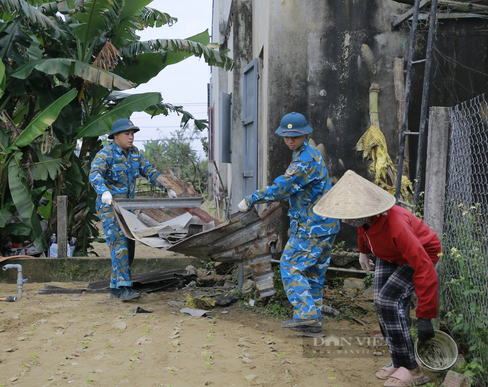 Lợp tôn, xây phòng mới cho gia đình bị thiệt hại sau vụ máy bay rơi tại Quảng Nam- Ảnh 3.