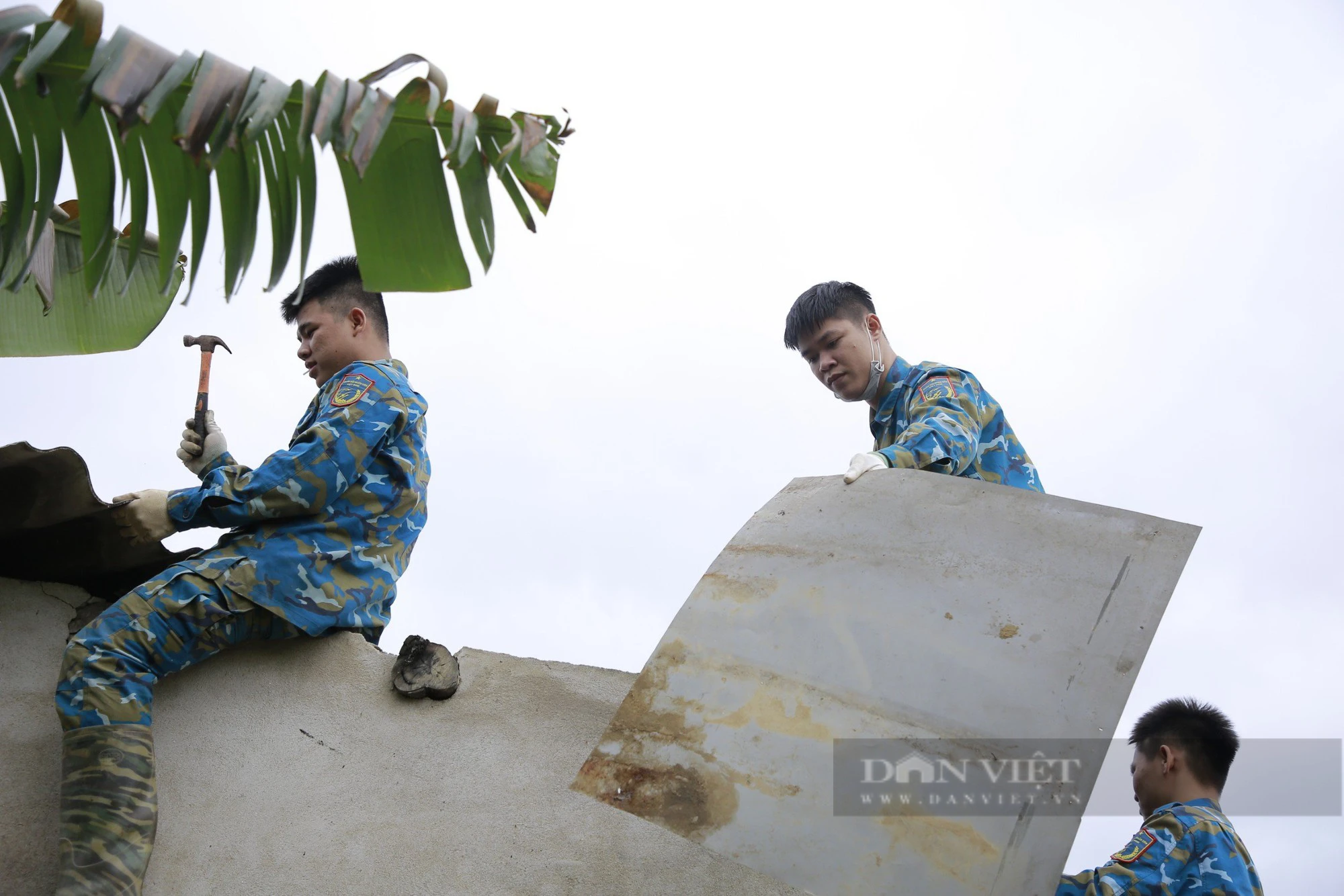 Lợp tôn, xây phòng mới cho gia đình bị thiệt hại sau vụ máy bay rơi tại Quảng Nam- Ảnh 5.