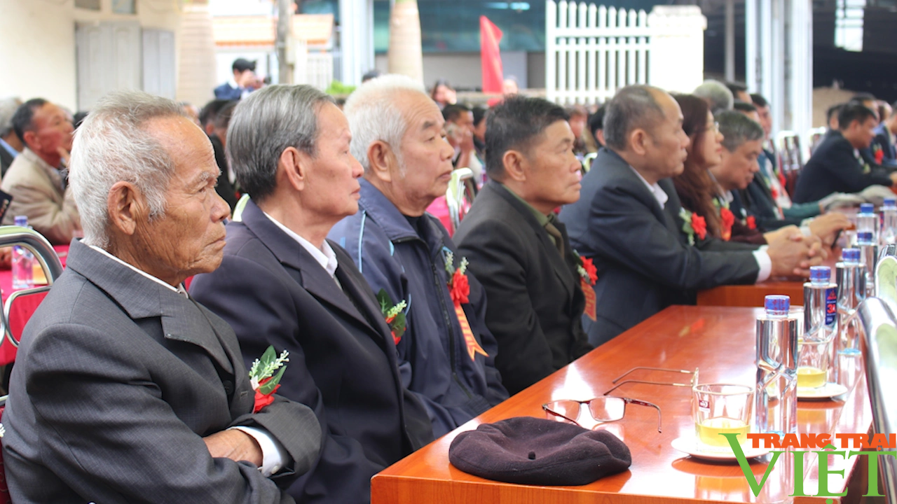 Xã biên giới Lóng Phiêng đạt chuẩn nông thôn mới- Ảnh 6.