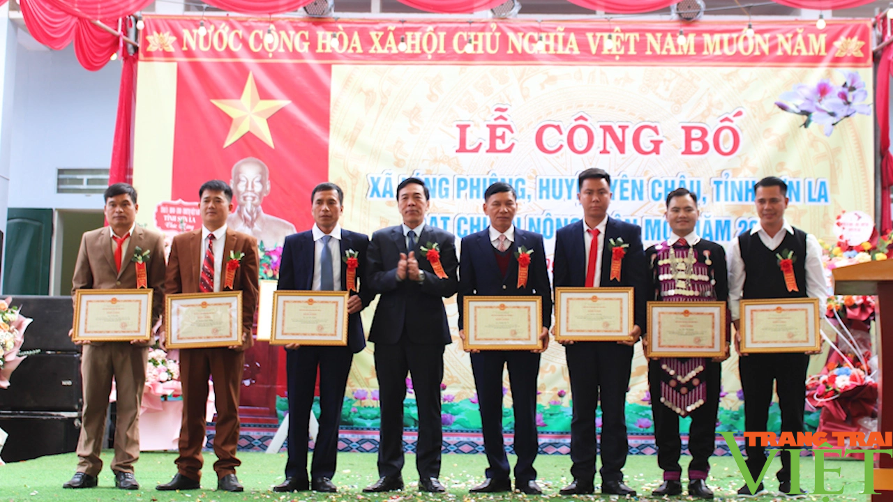Xã biên giới Lóng Phiêng đạt chuẩn nông thôn mới- Ảnh 8.