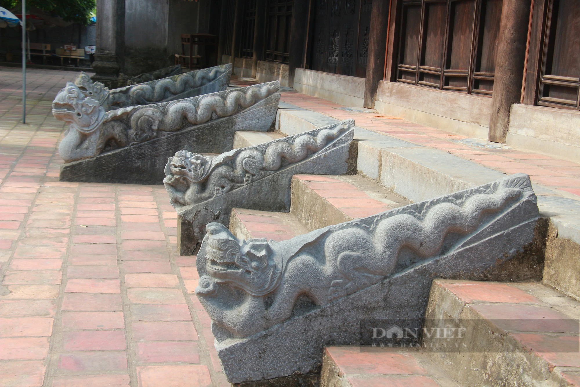 Tượng rồng ở lan can thành bậc đá chùa Phổ Minh-một chùa cổ nổi tiếng Nam Định có gì đặc biệt?- Ảnh 5.