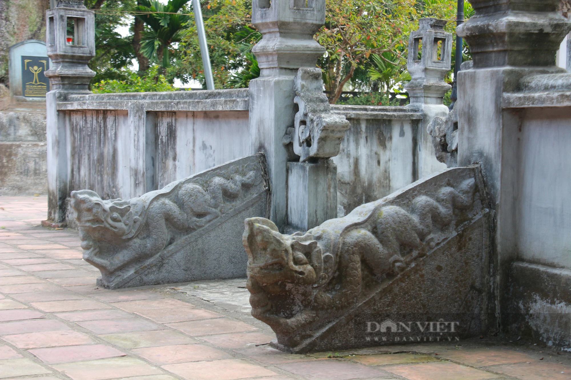 Tượng rồng ở lan can thành bậc đá chùa Phổ Minh-một chùa cổ nổi tiếng Nam Định có gì đặc biệt?- Ảnh 8.