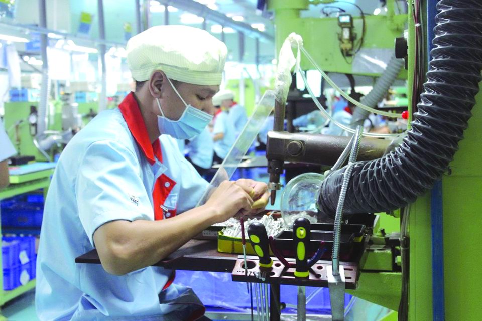 HSBC khẳng định kinh tế Việt Nam đang phục hồi theo tiến độ, sẽ tăng trưởng 6% trong năm 2024- Ảnh 1.