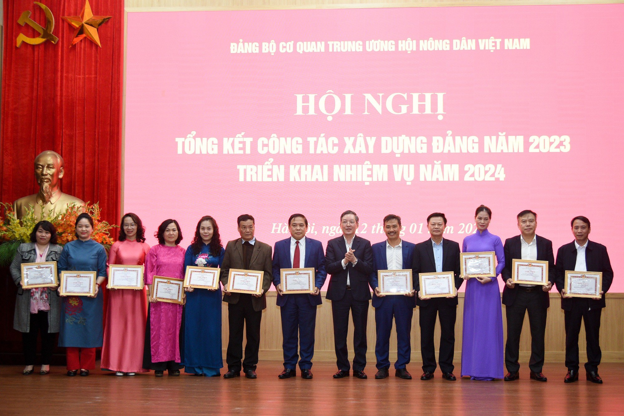 Đảng bộ cơ quan T.Ư Hội Nông dân Việt Nam tổng kết công tác xây dựng Đảng năm 2023, triển khai nhiệm vụ năm 2024- Ảnh 5.