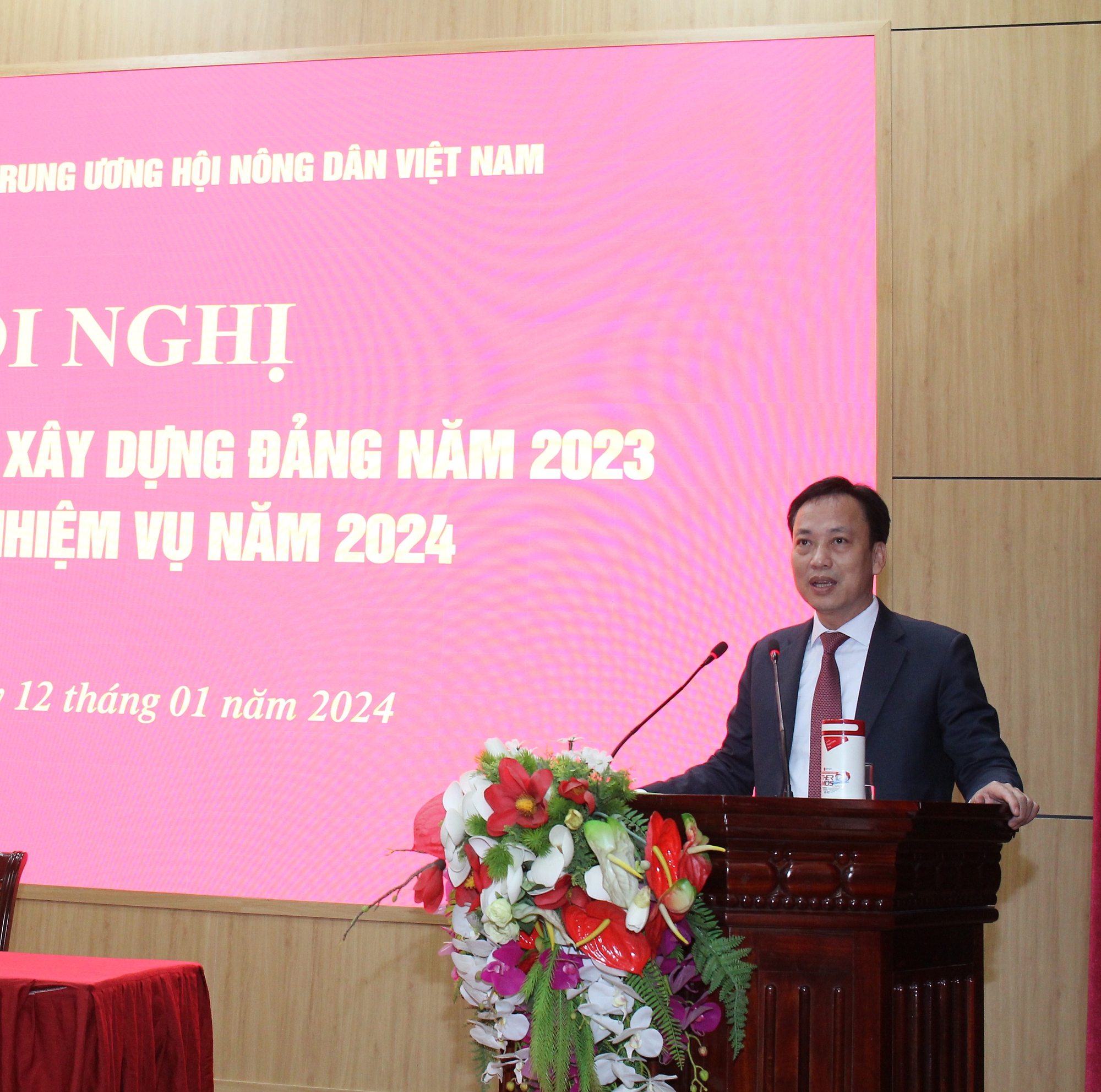 Đảng bộ cơ quan T.Ư Hội Nông dân Việt Nam tổng kết công tác xây dựng Đảng năm 2023, triển khai nhiệm vụ năm 2024- Ảnh 4.