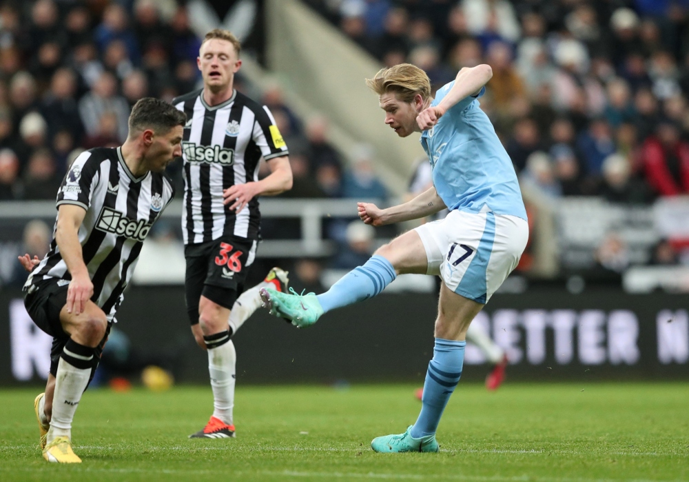 Man City thắng kịch tính Newcastle, HLV Guardiola khen De Bruyne hết lời- Ảnh 2.