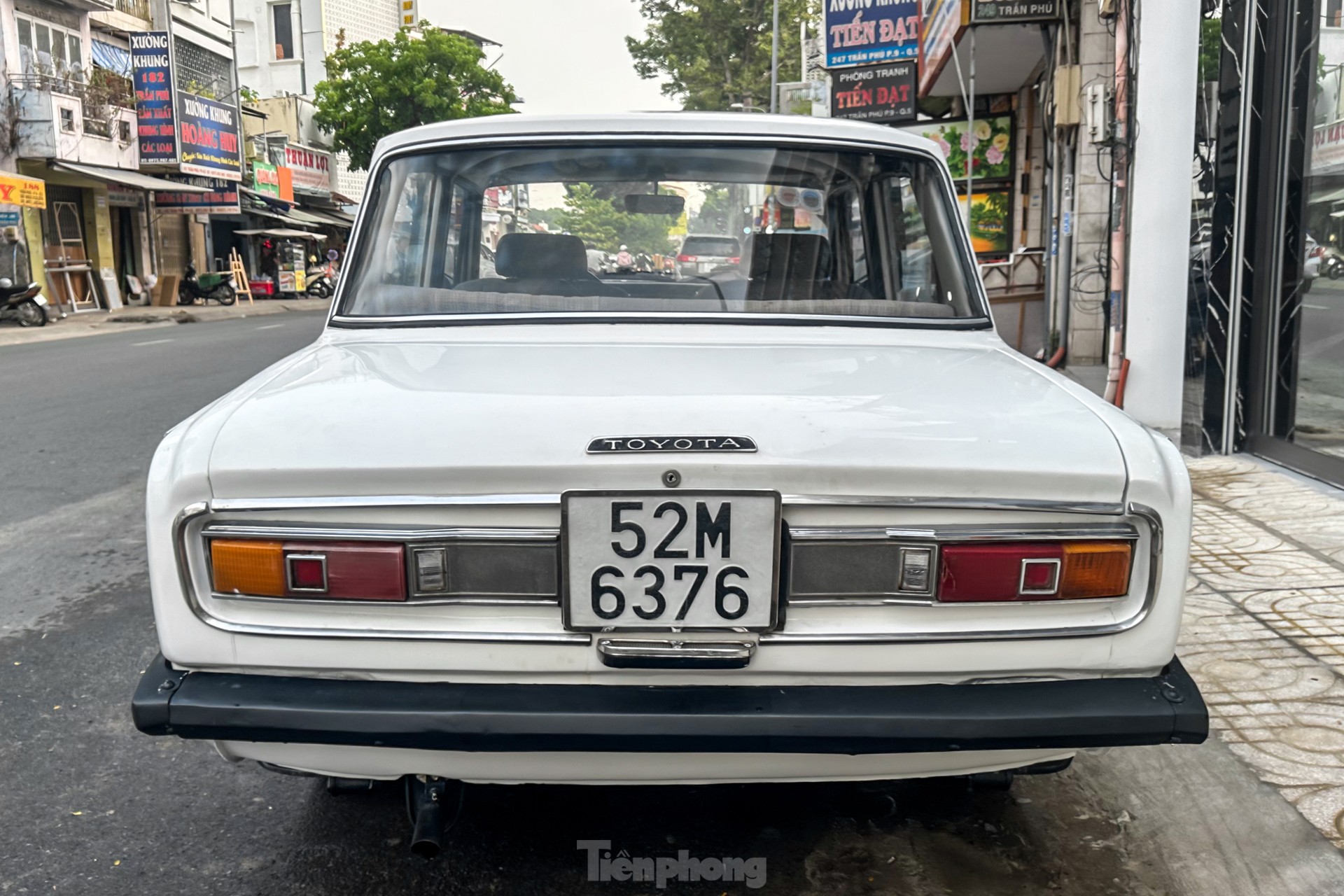 Hàng hiếm Toyota Corona đời cổ của dân chơi Sài thành- Ảnh 5.
