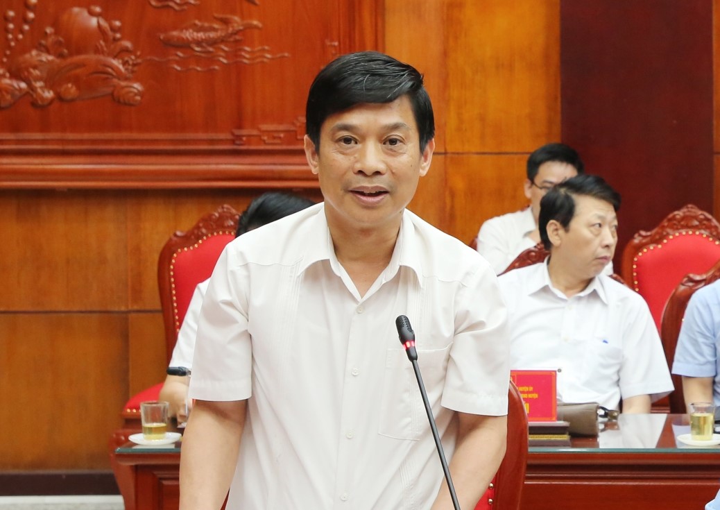 Cùng đi chơi golf với Giám đốc Sở NNPTNT tỉnh Bắc Ninh, vì sao Bí thư Huyện ủy Yên Phong không bị kỷ luật?- Ảnh 1.