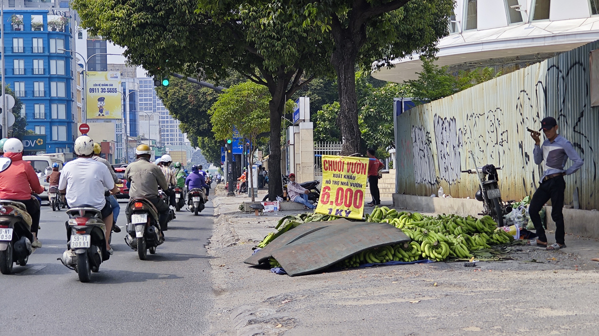 Dội hàng chuối xuất khẩu, lề đường "no" chuối- Ảnh 2.