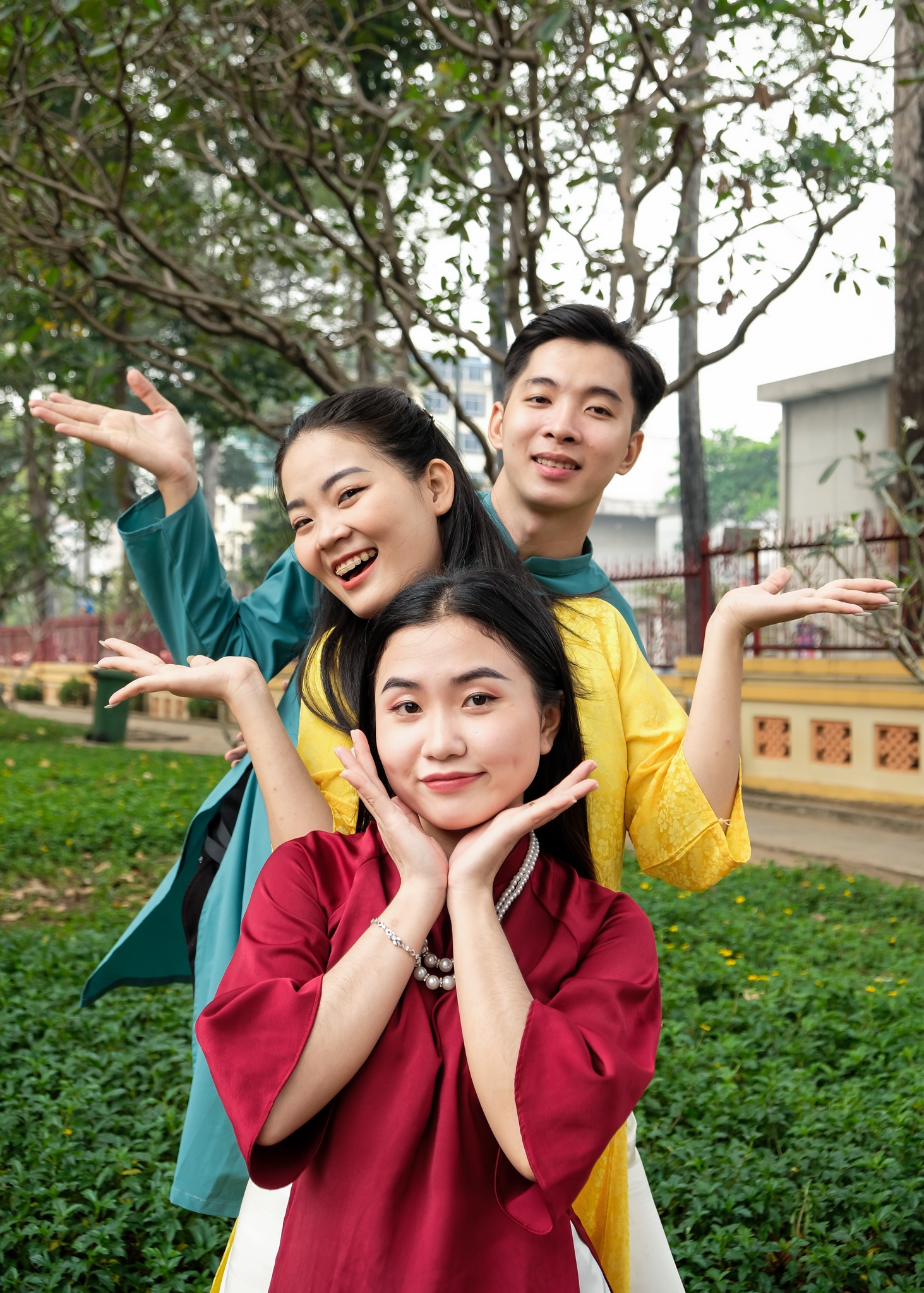 anh tet o TP.HCM,  ao dai tet,  ao dai cach tan,  cho Ben Thanh anh 10