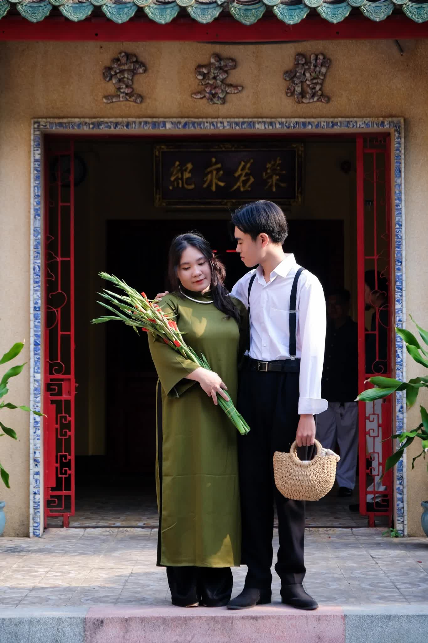 anh tet o TP.HCM,  ao dai tet,  ao dai cach tan,  cho Ben Thanh anh 7