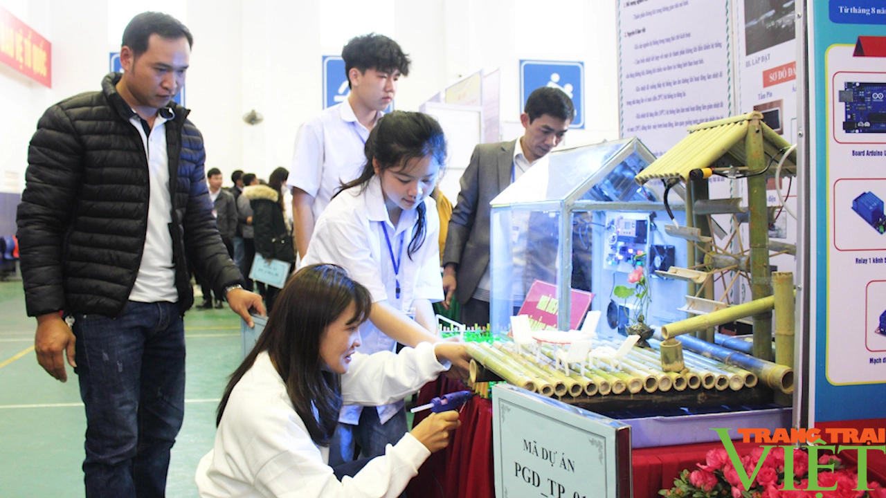 Sơn La: Khai mạc cuộc thi khoa học kỹ thuật dành cho học sinh trung học- Ảnh 5.