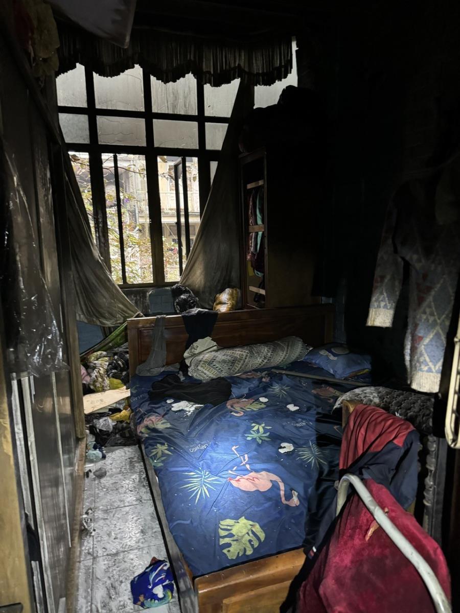 Cảnh sát thông tin nguyên nhân khiến 4 người trong gia đình tử vong trong vụ cháy ở Hàng Lược, Hà Nội- Ảnh 2.