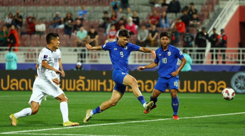 Supachai lập cú đúp, Thái Lan khởi đầu thuận lợi tại Asian Cup 2024- Ảnh 1.