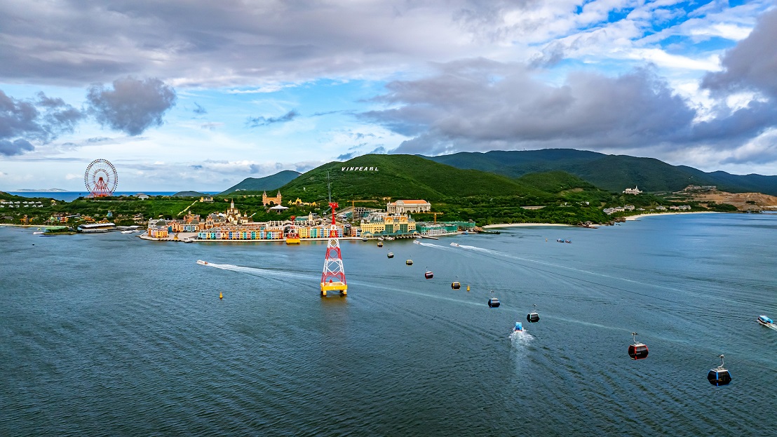 Hành trình đón Tết rực rỡ tại bến cảng siêu trải nghiệm Vinpearl Harbour Nha Trang- Ảnh 1.