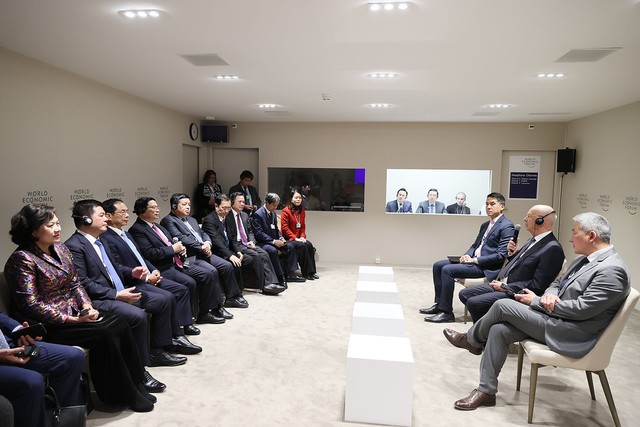 Thủ tướng gặp lãnh đạo Hàn Quốc, Ukraine, Bỉ và Chủ tịch WEF- Ảnh 1.