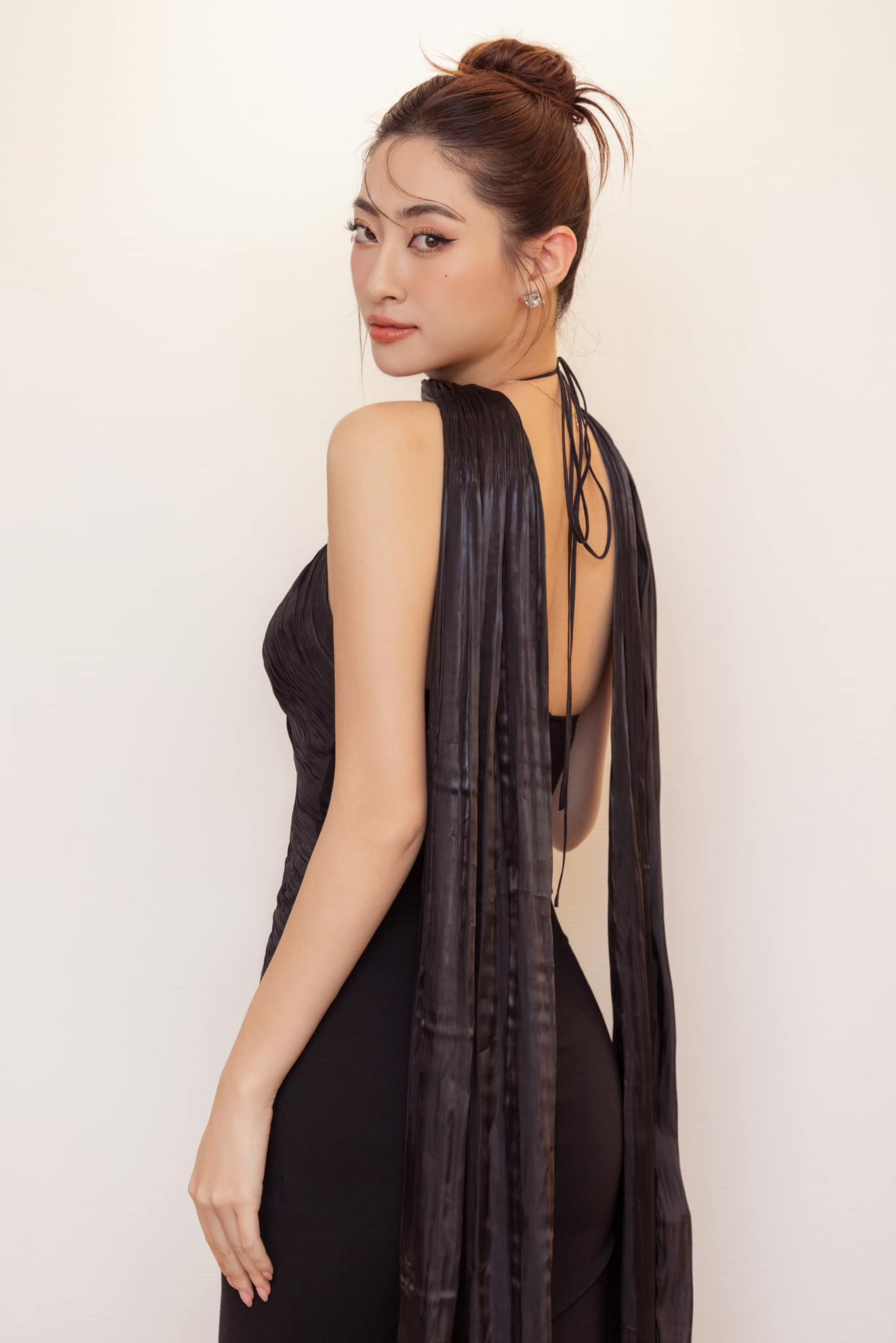 Lương Thùy Linh nhận "tin vui" đầu năm mới 2024, bất ngờ nhắc đến Hoa hậu Thùy Tiên- Ảnh 11.