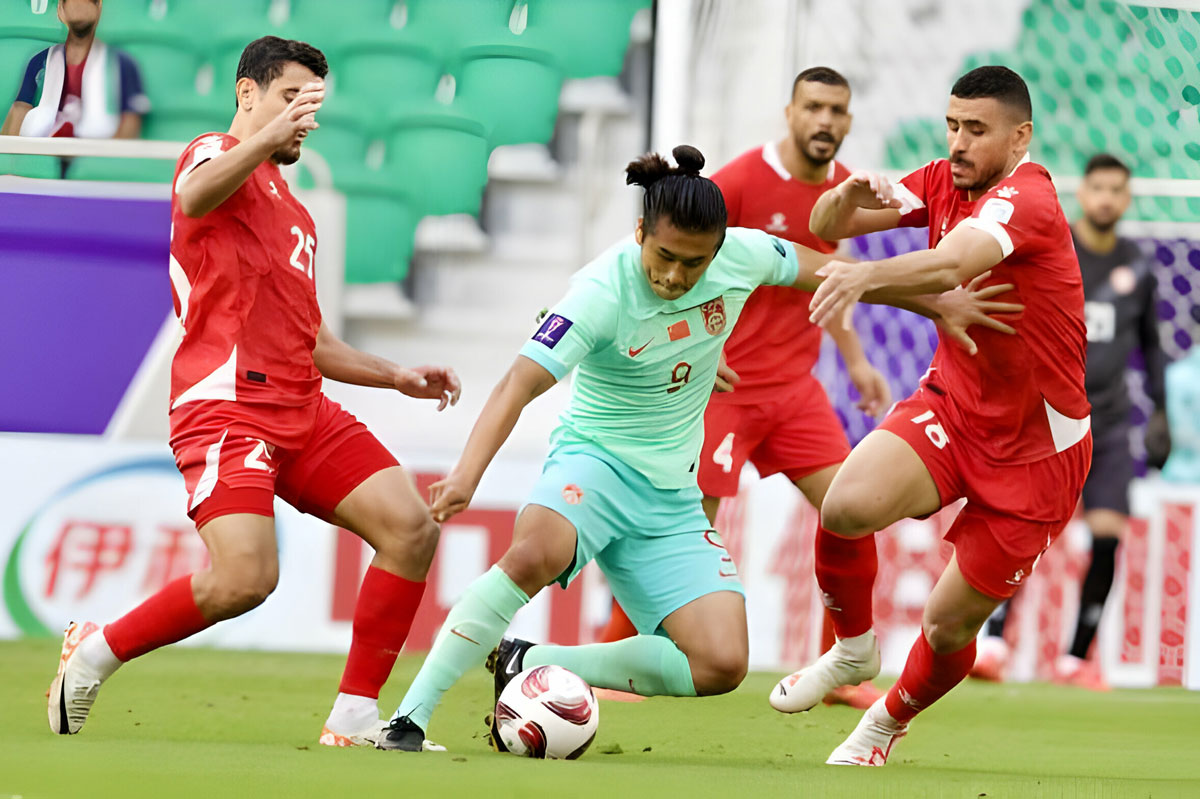 Dứt điểm kém, Trung Quốc hòa 0-0 trận thứ hai tại Asian Cup 2024- Ảnh 1.