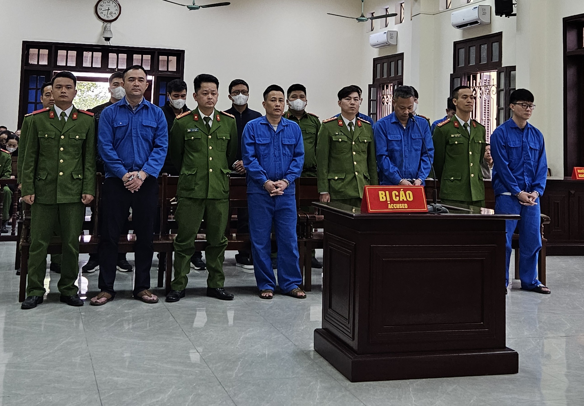 Cựu trưởng Công an quận Đồ Sơn, Hải Phòng lĩnh 8 năm tù về tội nhận hối lộ- Ảnh 1.