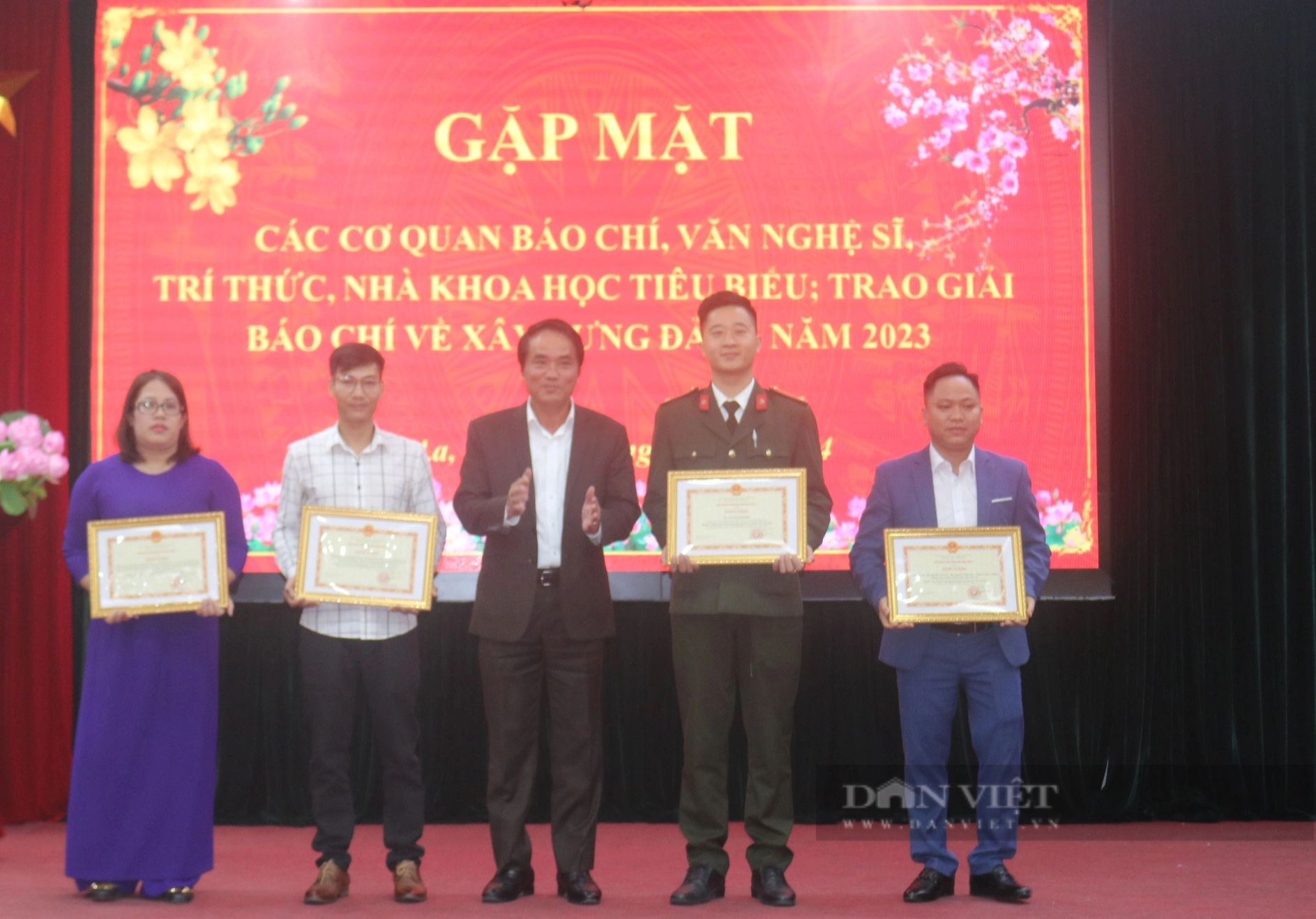 Báo Dân Việt đoạt 2 Giải Báo chí về xây dựng Đảng tỉnh Sơn La năm 2023- Ảnh 9.