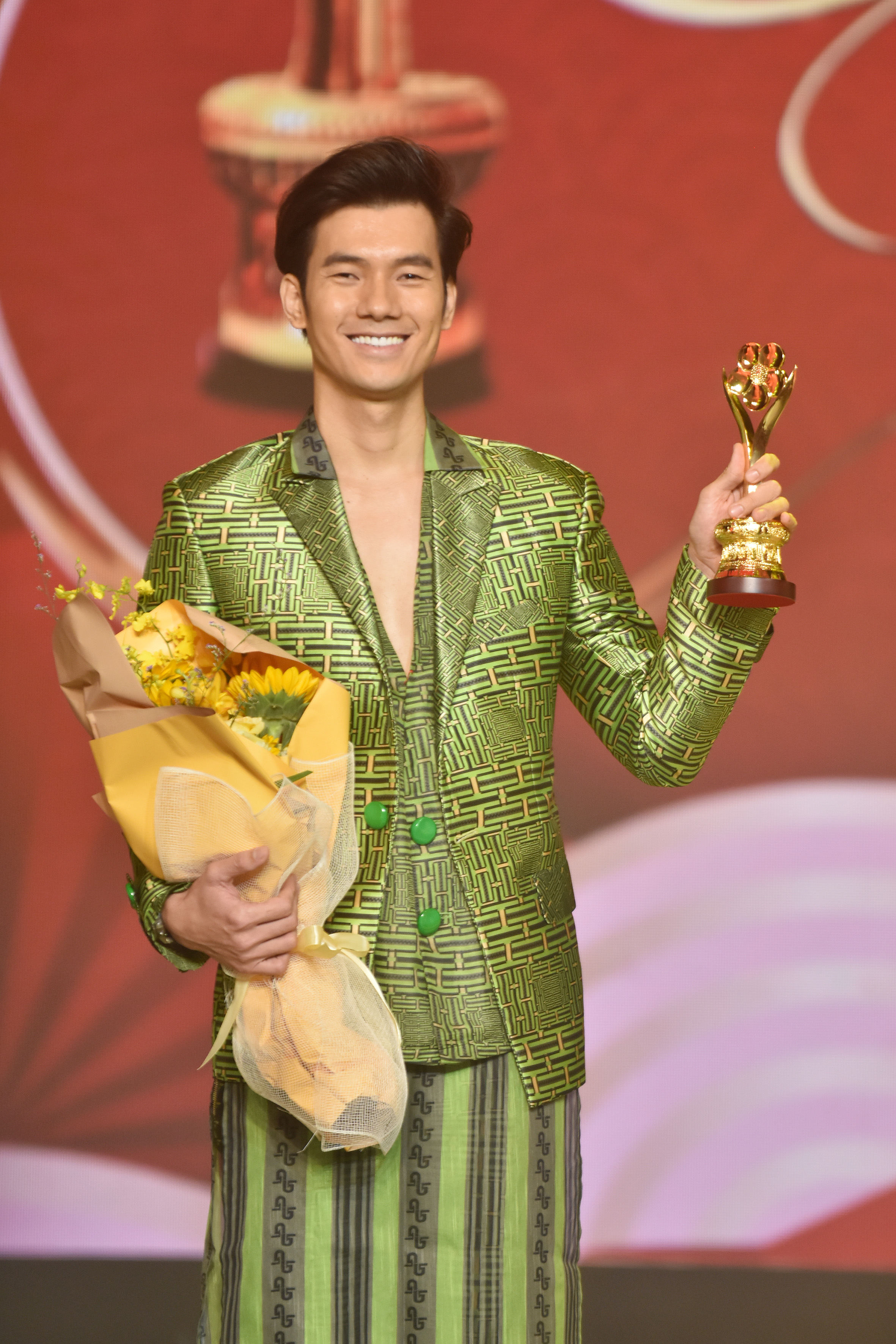 Đen Vâu giành cú đúp giải Mai Vàng 2023 với ca khúc "Nấu ăn cho em"- Ảnh 6.