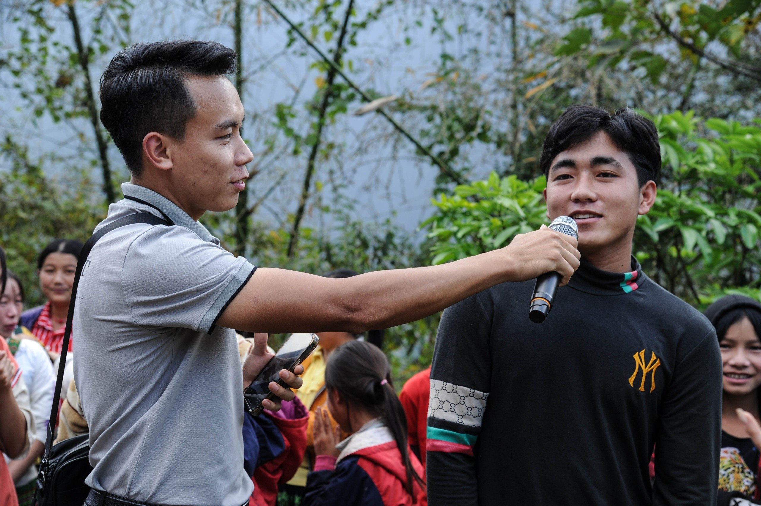 “Phiên Chợ 0 đồng": Yêu thương làm quà, xuân đến bản cao- Ảnh 18.