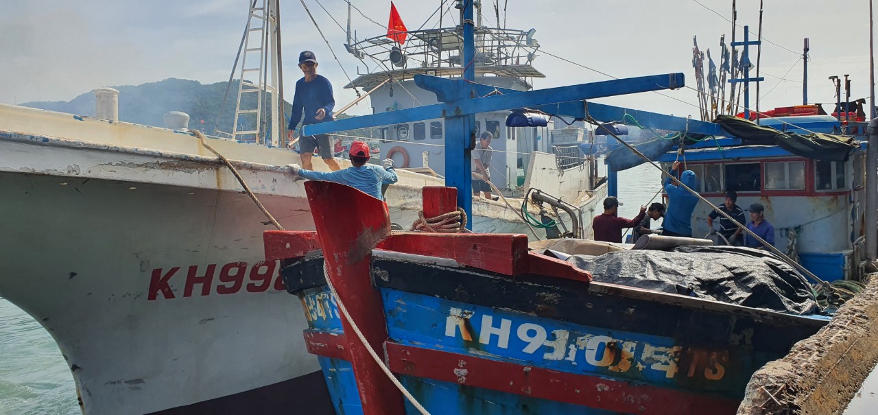 Một thuyền trưởng tàu cá ở Khánh Hòa cứu thành công tàu cá bị nạn ở Trường Sa- Ảnh 2.