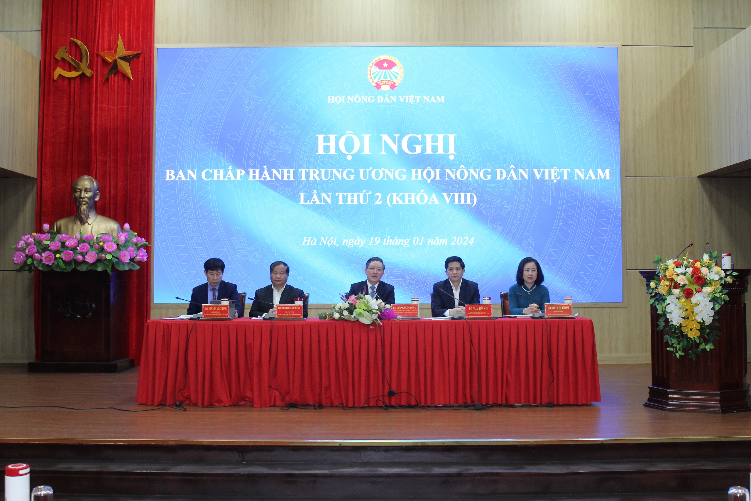 Khai mạc Hội nghị BCH Hội Nông dân Việt Nam lần thứ 2 khoá VIII: Thảo luận chương trình triển khai Nghị quyết 46-NQ/TW- Ảnh 4.