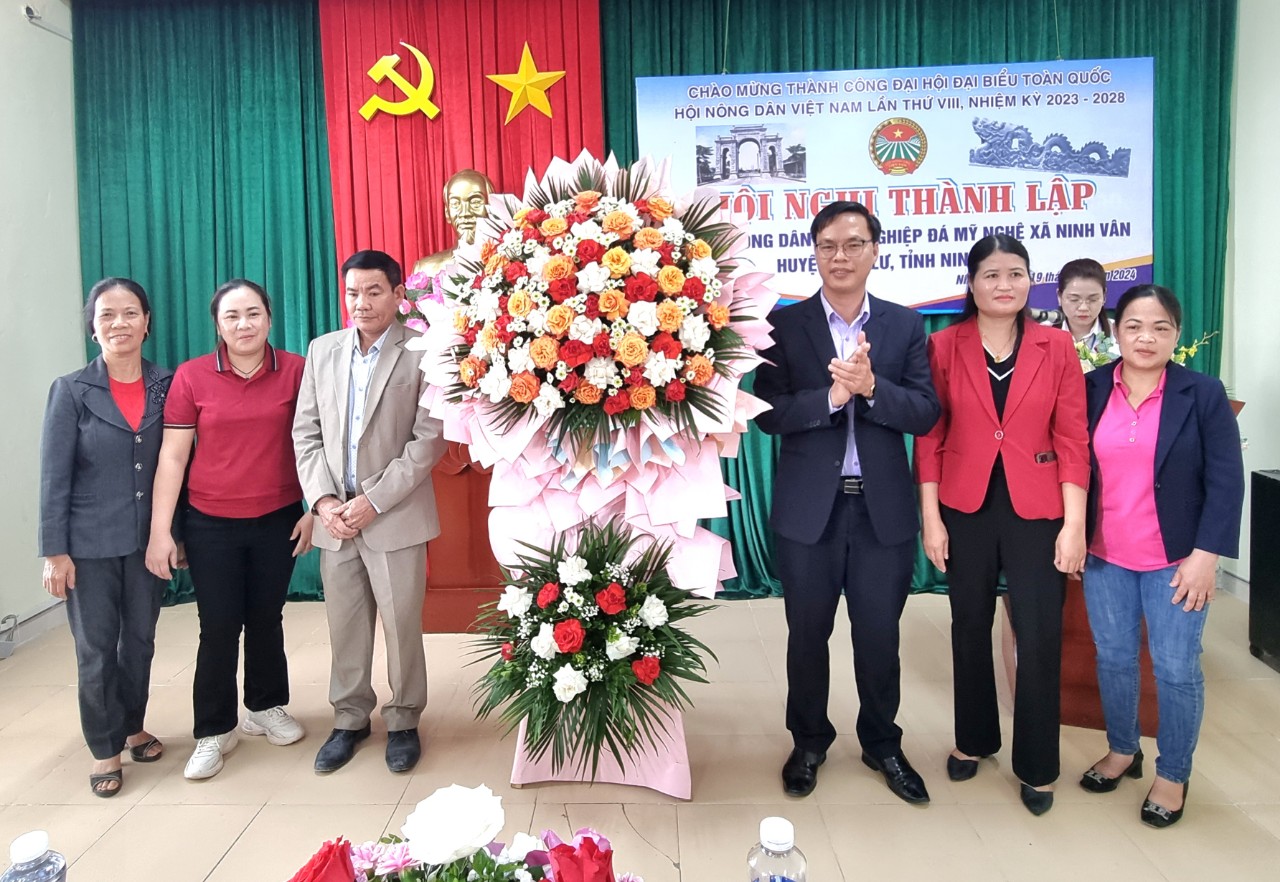 Ninh Bình: Thành lập Chi hội nông dân nghề nghiệp đá mỹ nghệ Ninh Vân- Ảnh 2.