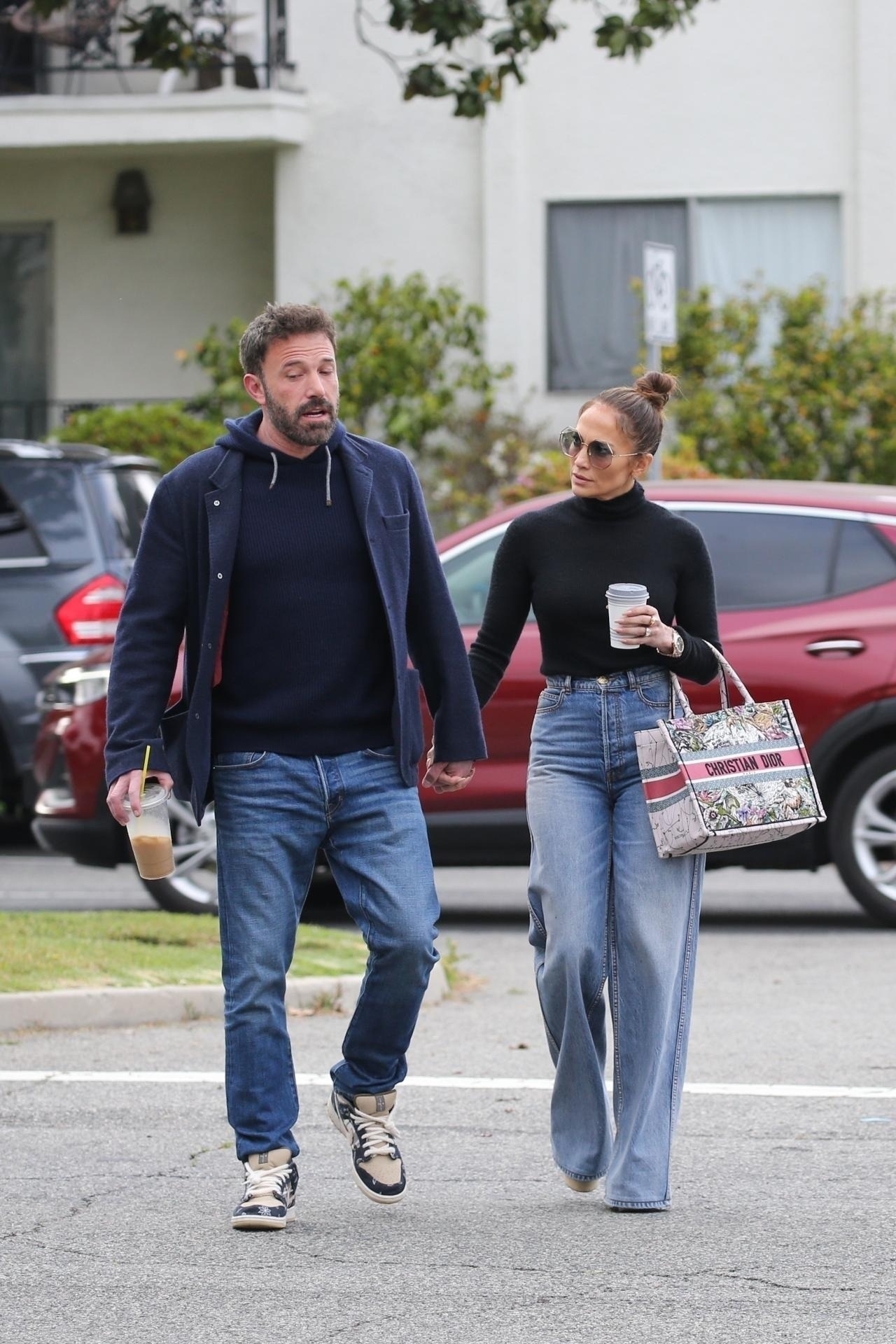 Vừa đầu năm, vợ chồng Jennifer Lopez và Ben Affleck đã... cãi nhau - Ảnh 7.