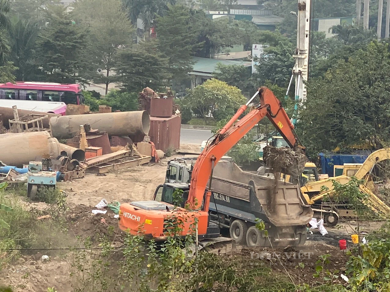 Vụ đốt bơm kim tiêm "hun khói" khu dân cư: Công ty TNHH Bình Lợi chôn, đốt rác thải - Ảnh 6.