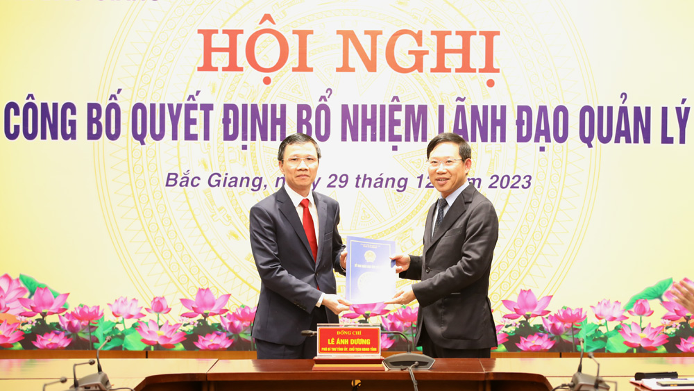 Chủ tịch Hội Nông dân tỉnh Bắc Giang Nguyễn Văn Thi được bổ nhiệm làm Giám đốc Sở NNPTNT tỉnh Bắc Giang - Ảnh 1.