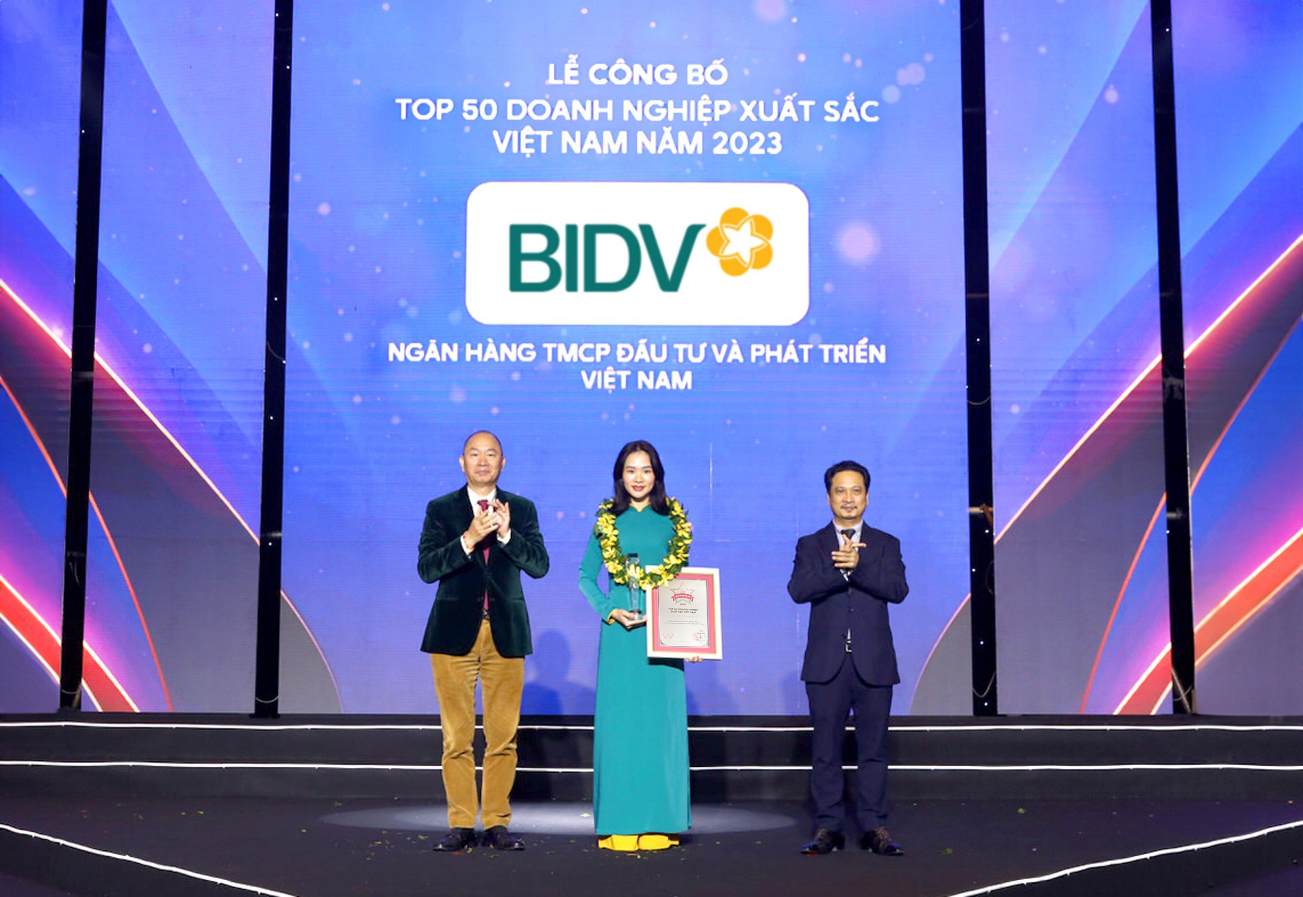 BIDV giữ vững vị trí Top 50 doanh nghiệp xuất sắc Việt Nam năm 2023- Ảnh 1.