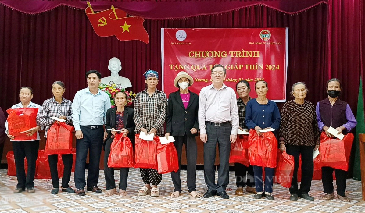 Chủ tịch Hội NDVN Lương Quốc Đoàn trao quà Tết cho các hội viên nông dân có hoàn cảnh khó khăn tại tỉnh Thái Bình- Ảnh 3.